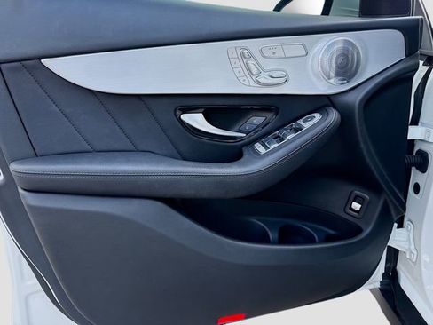 Used 2020 Mercedes-Benz GLC 300 4MATIC image 22