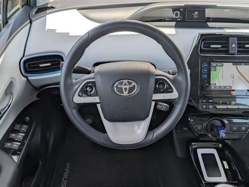 Used 2017 Toyota Prius Four FWD image 25