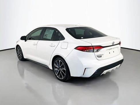 Used 2021 Toyota Corolla SE w/ SE Premium Package image 5