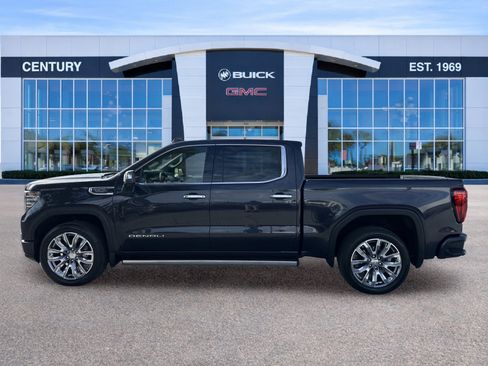 Used 2025 GMC Sierra 1500 Denali w/ Denali Reserve Package AWD/4WD image 7