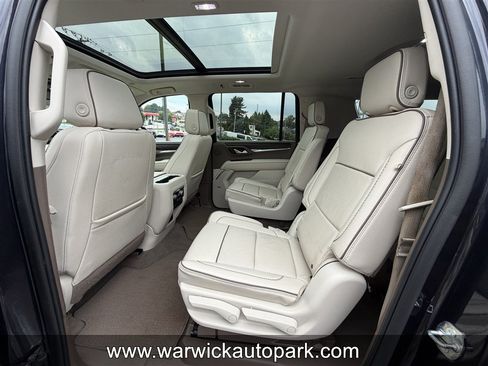 Used 2023 GMC Yukon XL Denali AWD/4WD image 14