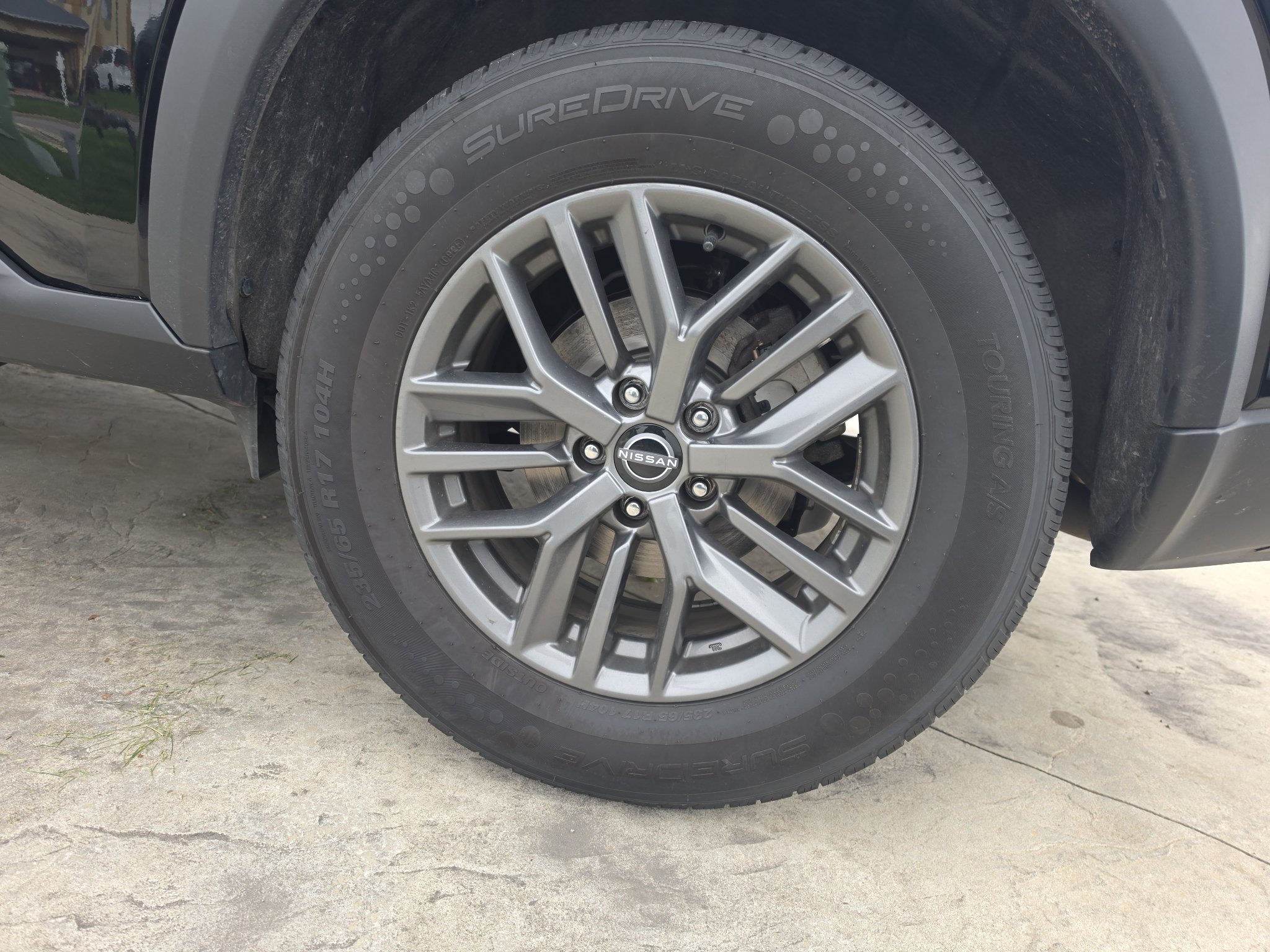Used 2023 Nissan Rogue S FWD image 17