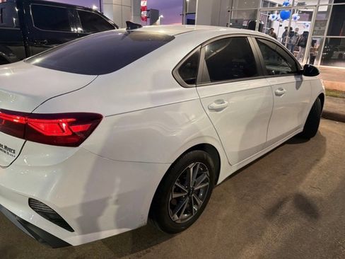 Used 2024 Kia Forte LXS image 3