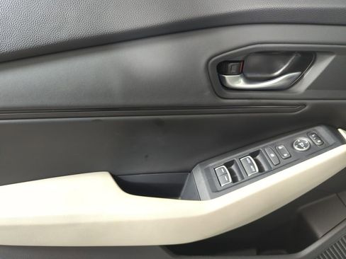 Used 2025 Honda Accord SE image 10