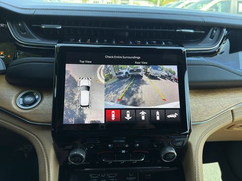 Used 2022 Jeep Grand Cherokee Summit image 25