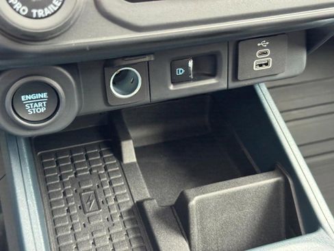 New 2025 Ford Maverick Tremor image 17