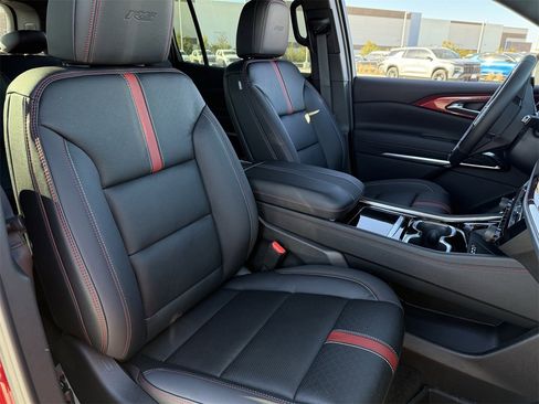 New 2026 Chevrolet Traverse RS image 25