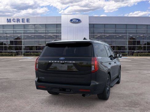 New 2026 Ford Expedition Active RWD image 8