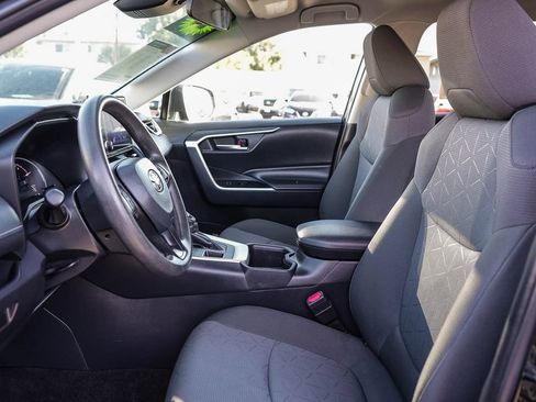 Used 2024 Toyota RAV4 XLE AWD/4WD image 18