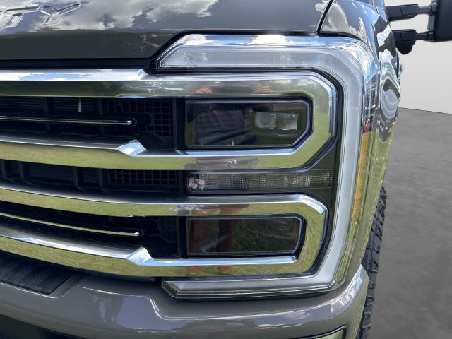 New 2027 Ford F350 Platinum w/ Platinum Plus Package AWD/4WD image 10