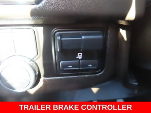 Used 2025 GMC Yukon Elevation image 34