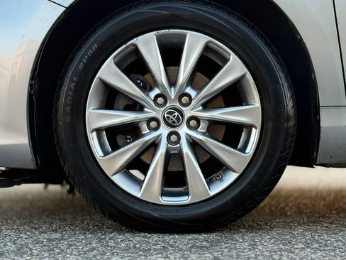 Used 2015 Toyota Camry XLE FWD image 29