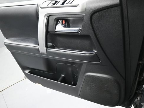 Used 2024 Toyota 4Runner SR5 image 28