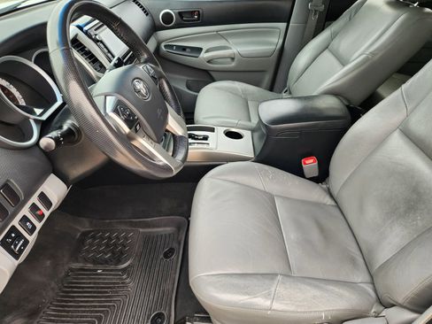 Used 2015 Toyota Tacoma PreRunner image 13