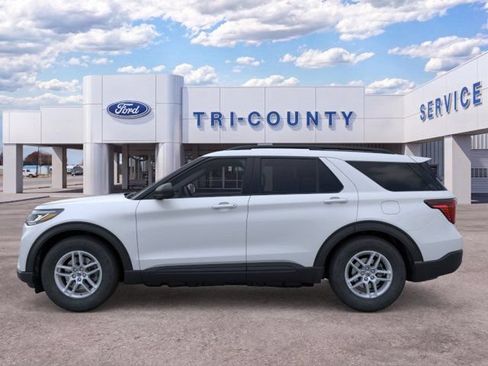 New 2026 Ford Explorer Active RWD image 3