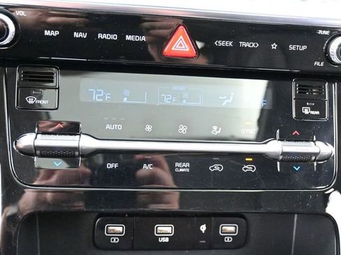 Used 2024 Kia Carnival SX Prestige image 22