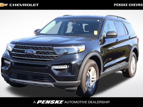 Used 2023 Ford Explorer XLT w/ Equipment Group 202A AWD/4WD image 1