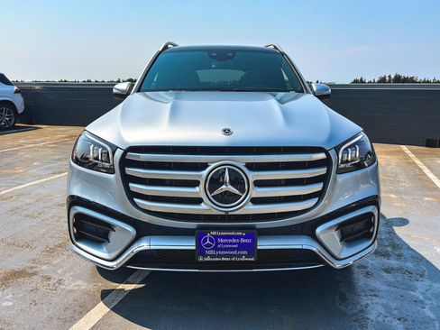 Used 2025 Mercedes-Benz GLS 450 4MATIC w/ AMG Line Exterior image 2