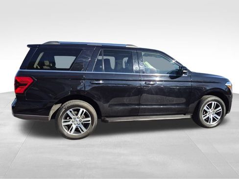 Used 2024 Ford Expedition Limited image 11