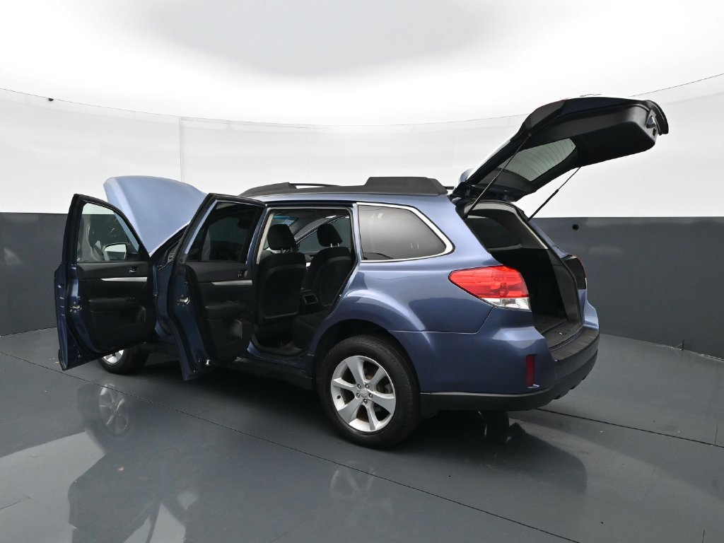 Used 2013 Subaru Outback Wilderness AWD/4WD image 31