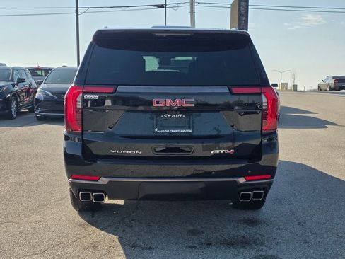 Used 2025 GMC Yukon XL AT4 Ultimate image 6