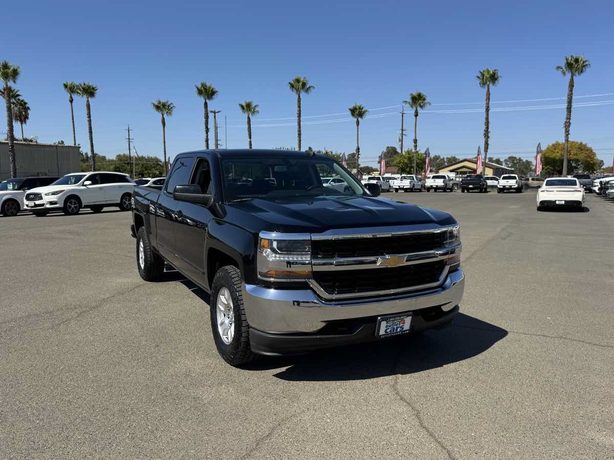 Used 2017 Chevrolet Silverado 1500 LT AWD/4WD image 3