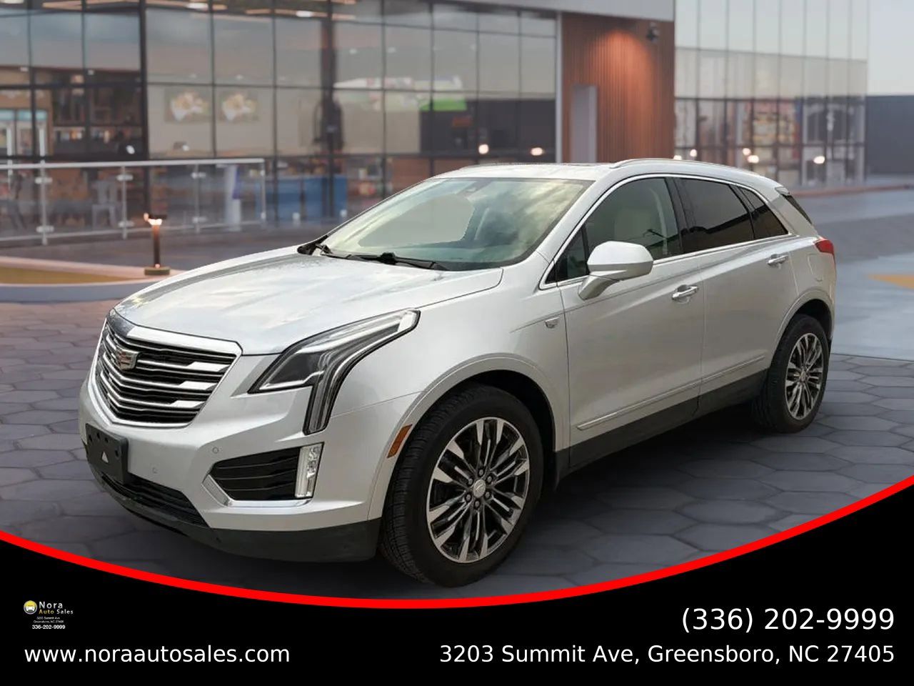 Used 2017 Cadillac XT5 Premium Luxury FWD image 1