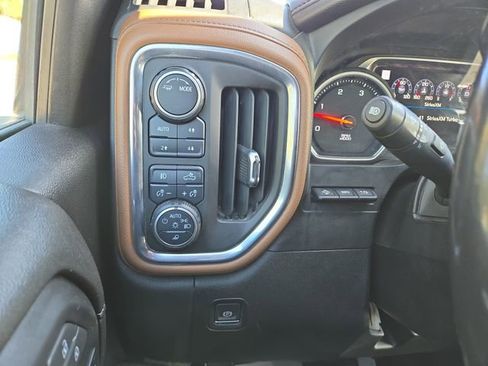 Used 2021 Chevrolet Silverado 3500 High Country w/ Z71 Off-Road Package AWD/4WD image 21