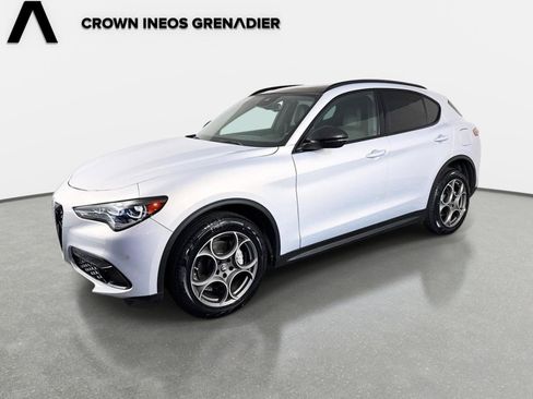 Used 2025 Alfa Romeo Stelvio Sprint AWD/4WD image 1