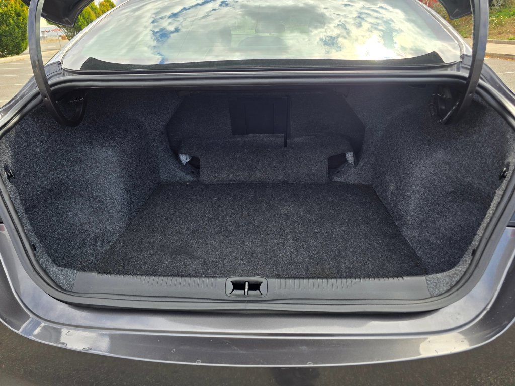 Used 2015 Chrysler 200 Limited w/ Convenience Group FWD image 17