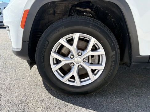 Used 2022 Jeep Grand Cherokee L Limited image 9
