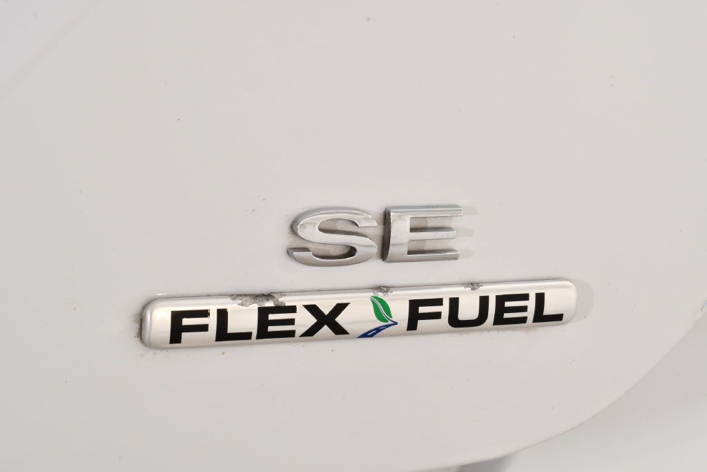 Used 2013 Ford Focus SE w/ SE Winter Pkg FWD image 21