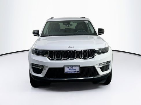 Used 2023 Jeep Grand Cherokee Limited w/ Luxury Tech Group II AWD/4WD image 2