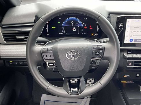 Used 2025 Toyota Camry SE w/ Multimedia Upgrade Package FWD image 21
