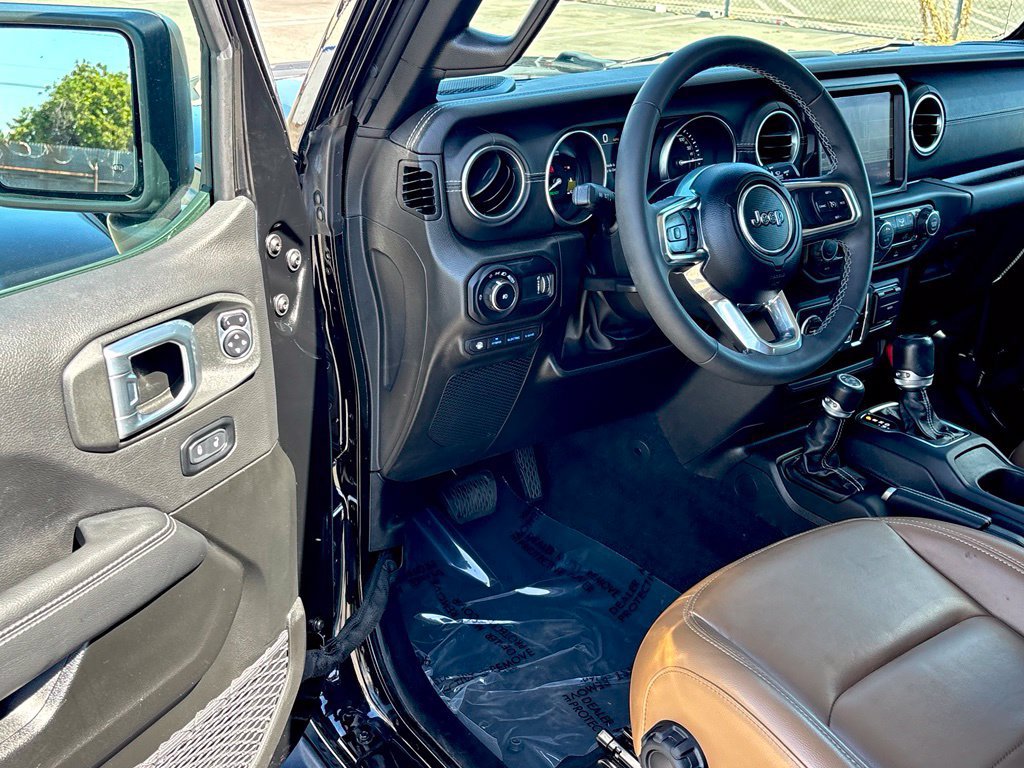 Certified 2023 Jeep Wrangler Unlimited Sahara AWD/4WD image 9