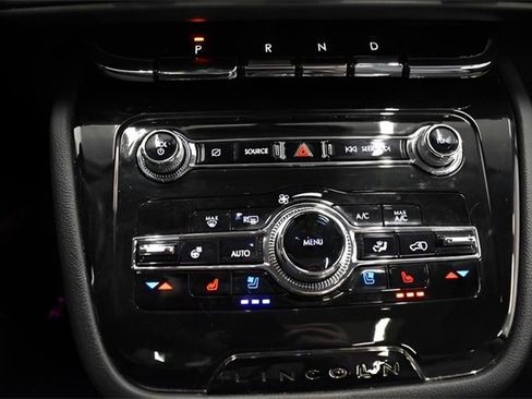 Used 2022 Lincoln Corsair AWD w/ Premium Package image 28