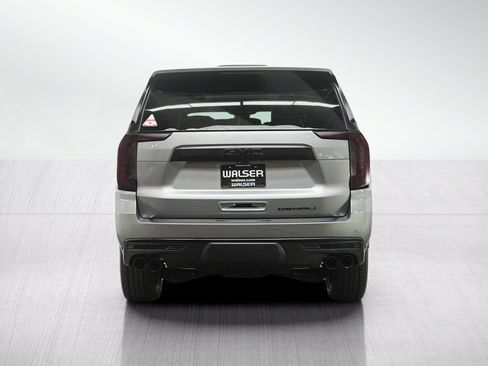 Used 2024 GMC Yukon XL Denali Ultimate AWD/4WD image 4