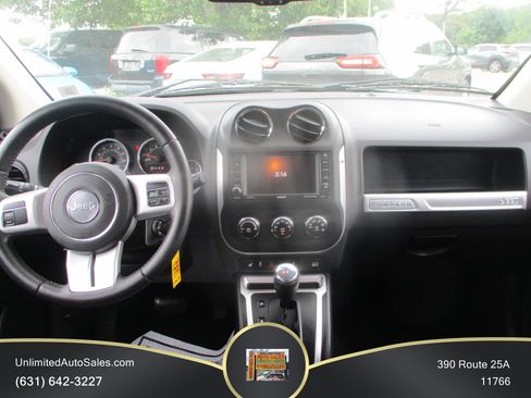 Used 2017 Jeep Compass High Altitude AWD/4WD image 7