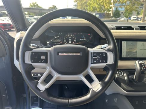 Used 2022 Land Rover Defender 110 SE AWD/4WD image 13