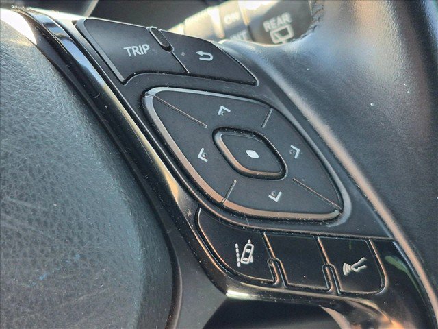 Used 2018 Toyota C-HR XLE FWD image 15