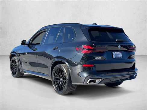 Used 2024 BMW X5 xDrive40i w/ M Sport Package image 8