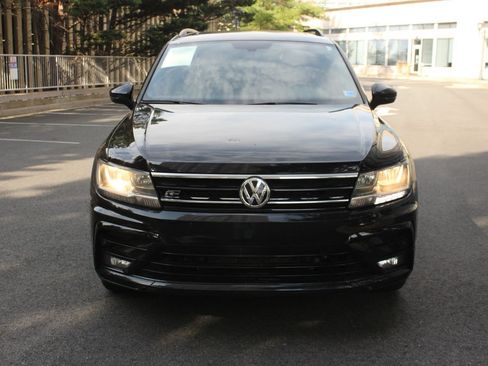 Used 2021 Volkswagen Tiguan SE R-Line AWD/4WD image 3