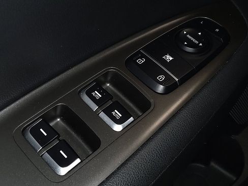 Used 2020 Kia Optima SE image 27