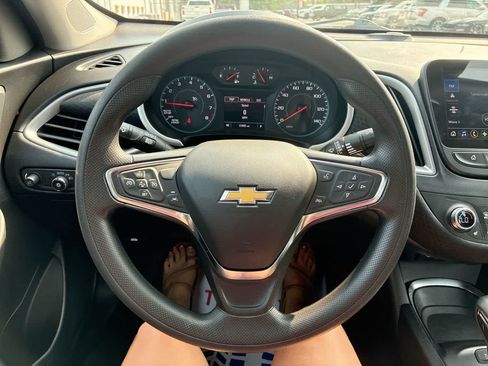 Used 2024 Chevrolet Malibu LT FWD image 11