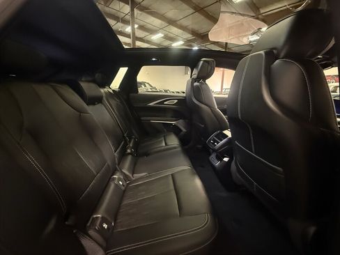 Used 2024 Cadillac Lyriq Sport AWD/4WD image 38