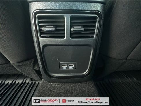 Used 2020 Dodge Charger SXT w/ Blacktop Package image 13