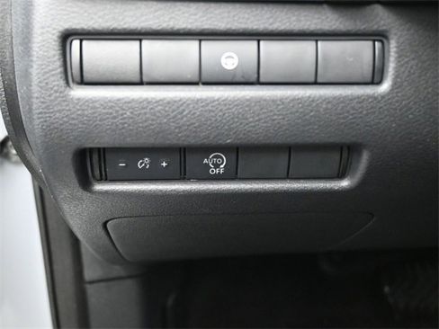 Used 2023 Nissan Rogue SV image 21