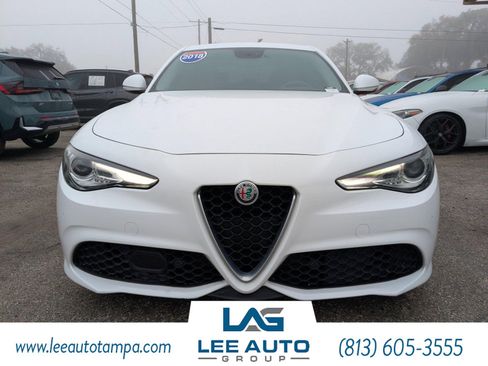 Used 2018 Alfa Romeo Giulia image 8