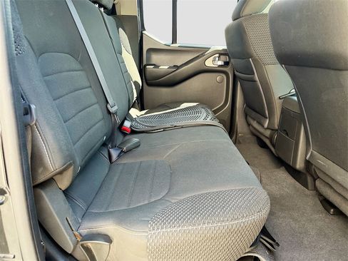 Used 2019 Nissan Frontier PRO-4X image 29