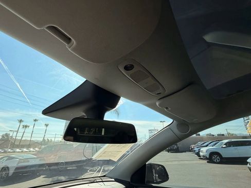 Used 2023 Tesla Model Y Long Range image 24